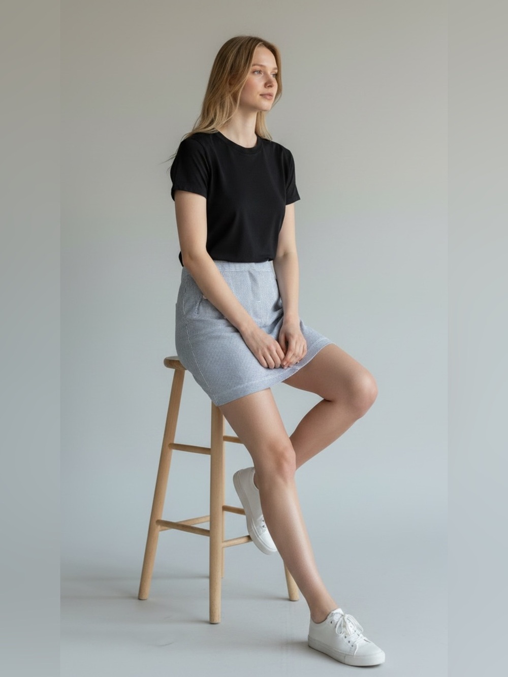 Dalia Pinstriped Mini Skirt Size 4 - Picture 4 of 7